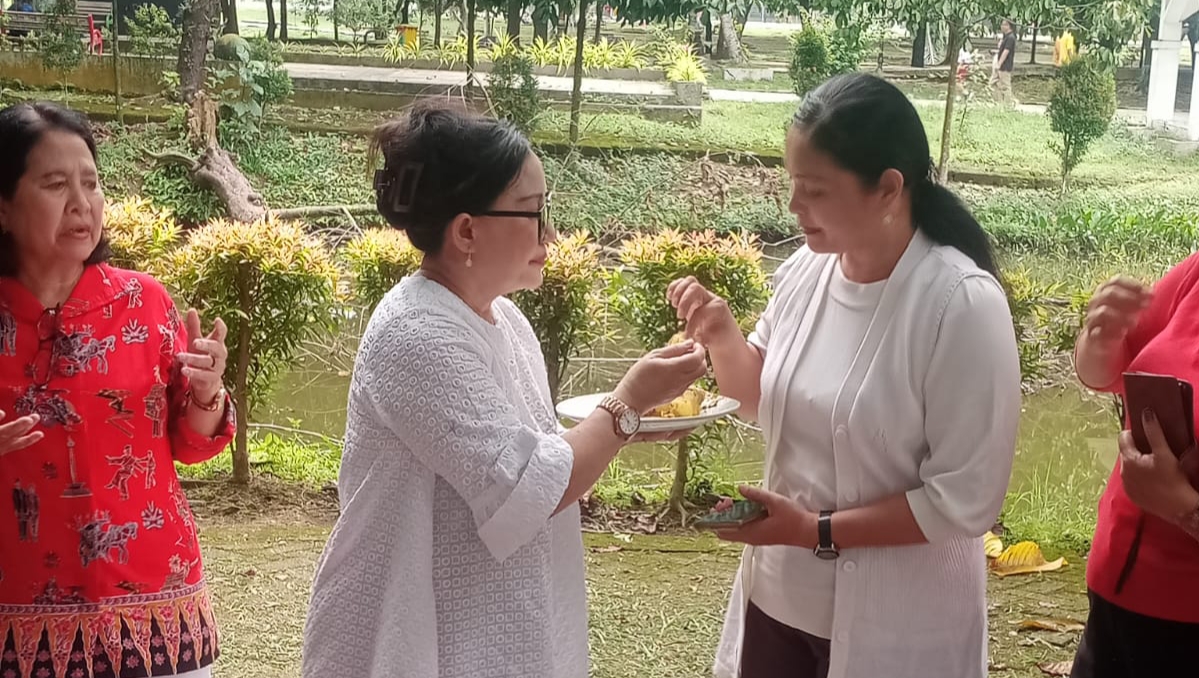 Anggota DPR RI Kombes Pol (Purn)Dr Maruli Siahaan SH.MH Wujudkan Keperdulian Kegiatan Sosial Keagamaan